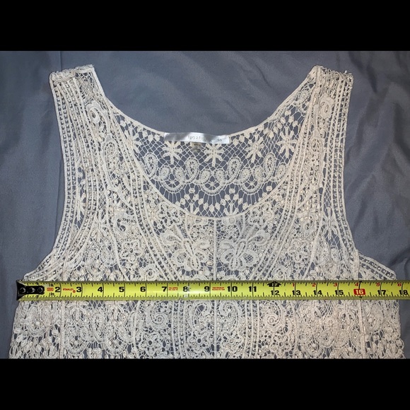 Lace tank - Picture 3 of 4